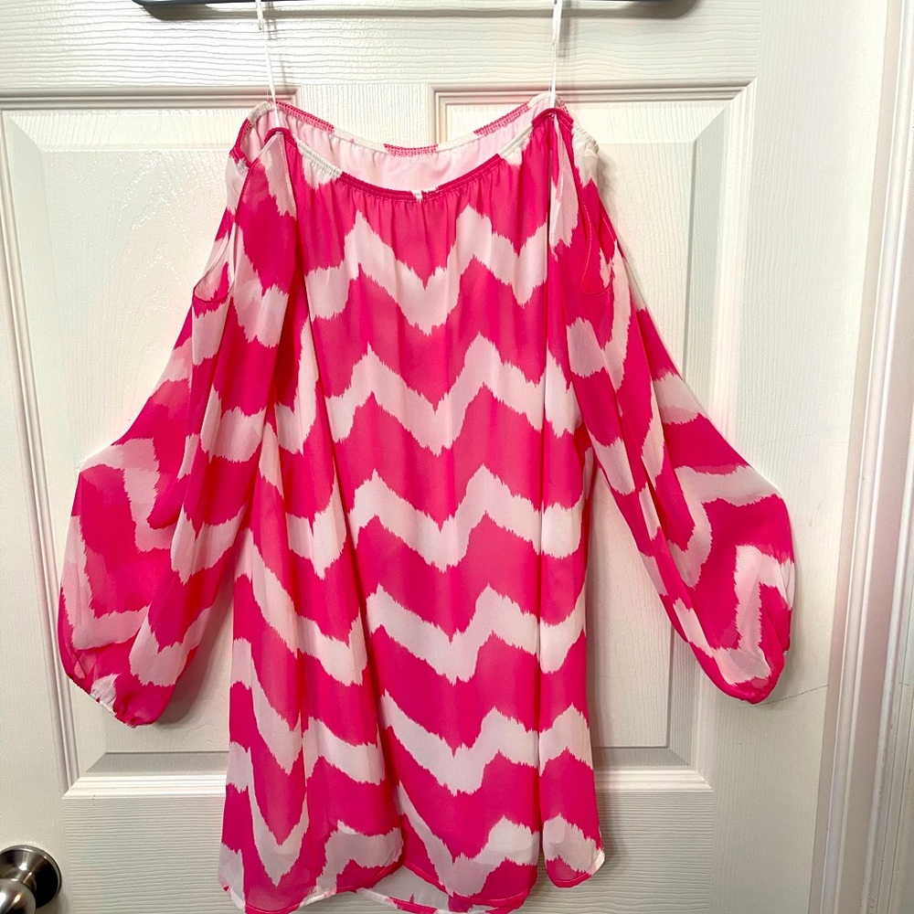 Chevron pink and white dress!